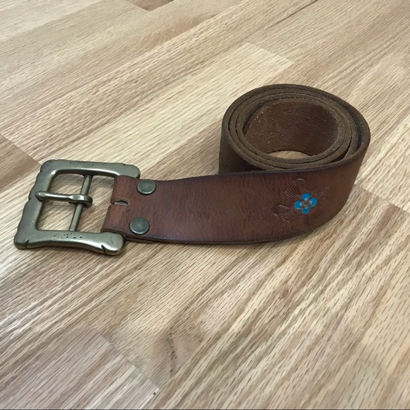 Lucky Brand Accessories - Lucky leather belt with brass buckle. Size 32